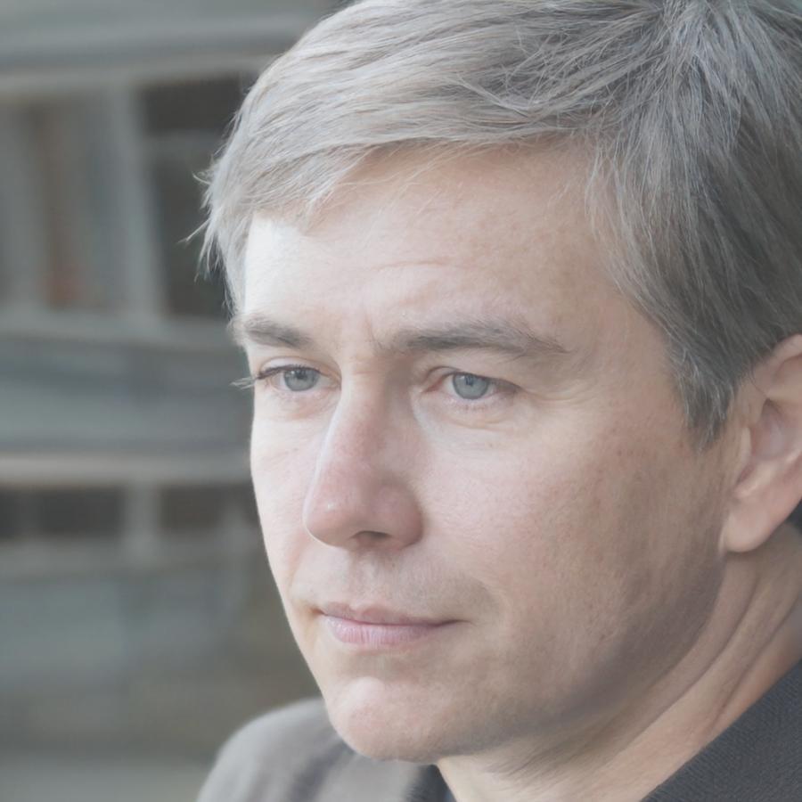 Portrait de Maxence Dubois, conseiller financier